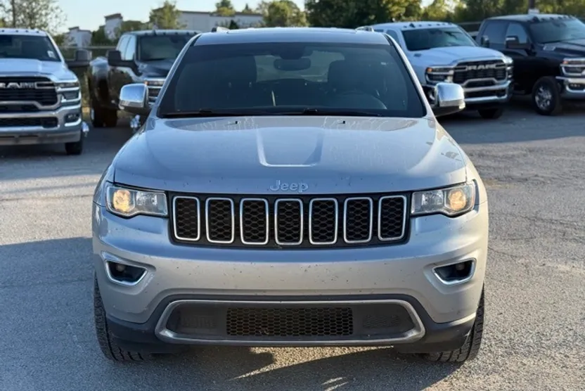 2019 Jeep Grand Cherokee Limited photo 1