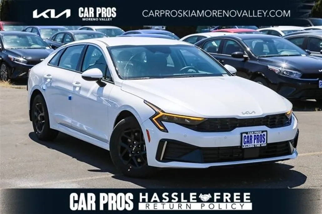 2026 Kia K5 LXS photo 1