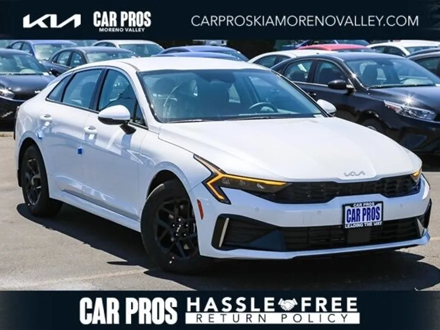 2026 Kia K5 LXS photo 1