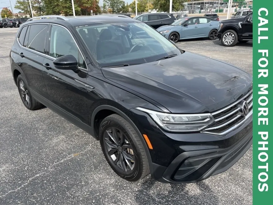 2023 Volkswagen Tiguan SE photo 1