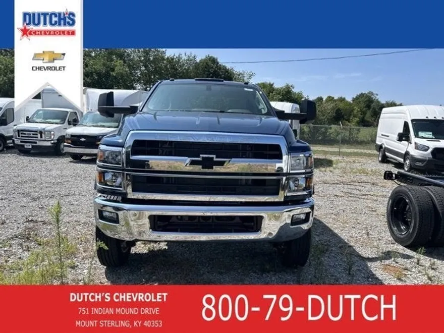 2023 Chevrolet Silverado 5500HD Work Truck photo 1