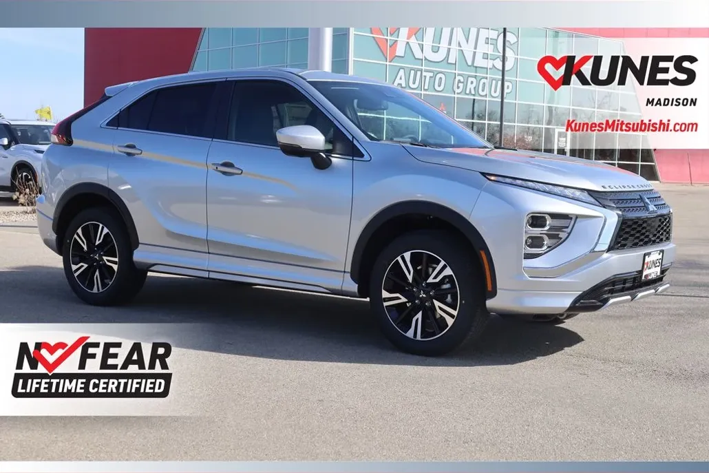 2025 Mitsubishi Eclipse Cross SEL photo 1