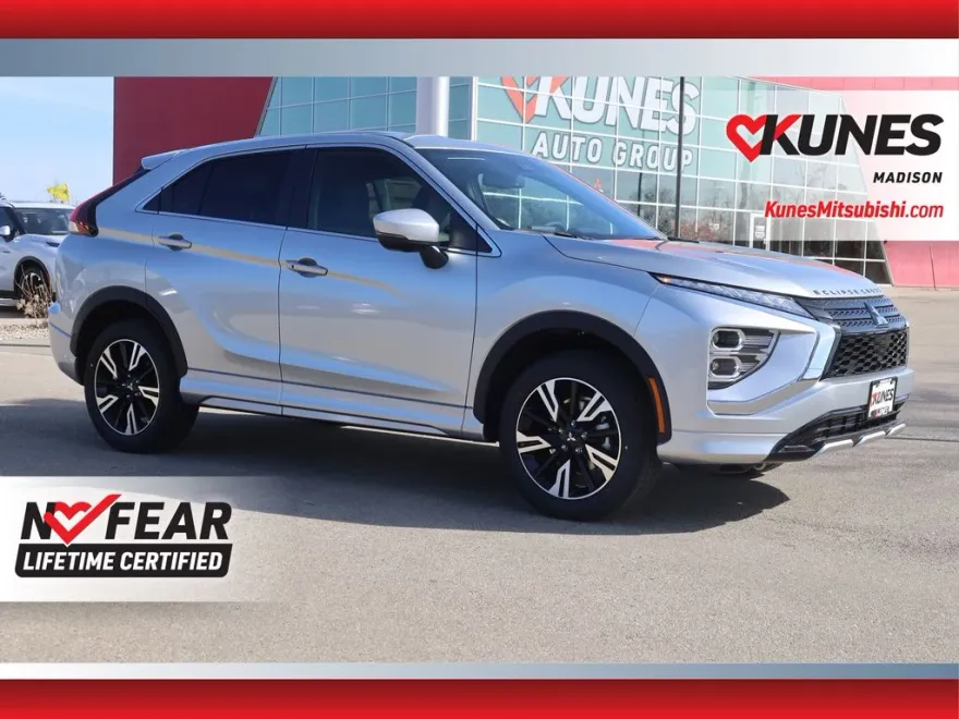 2025 Mitsubishi Eclipse Cross SEL photo 1