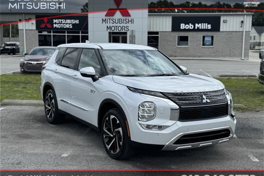 2025 Mitsubishi Outlander PHEV SE photo 1