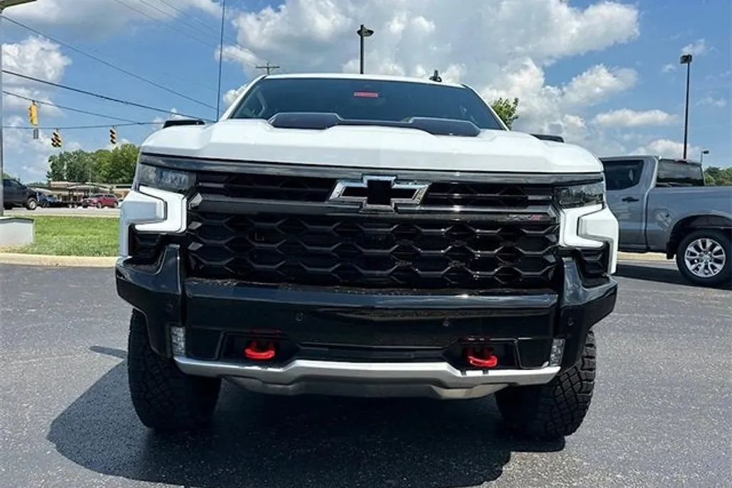 2025 Chevrolet Silverado 1500 ZR2 photo 1
