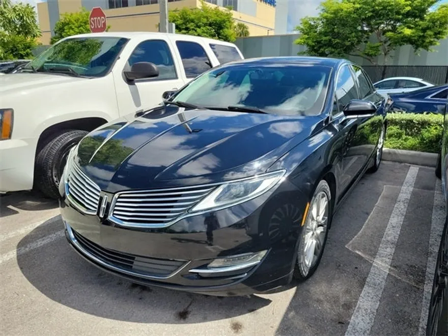 2016 Lincoln MKZ Base photo 1