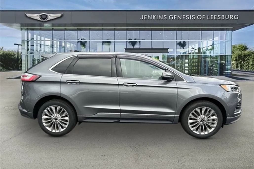 2024 Ford Edge Titanium photo 1