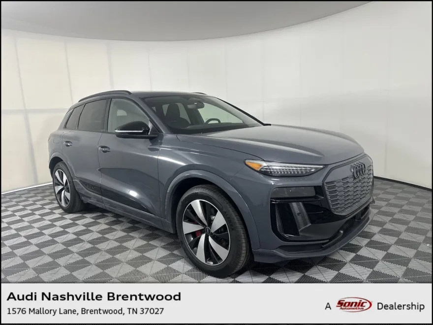 2025 Audi SQ6 photo 1