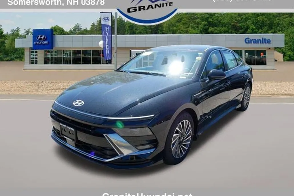 2025 Hyundai Sonata Hybrid SEL photo 1