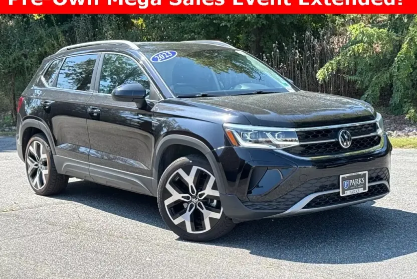 2023 Volkswagen Taos SEL photo 1