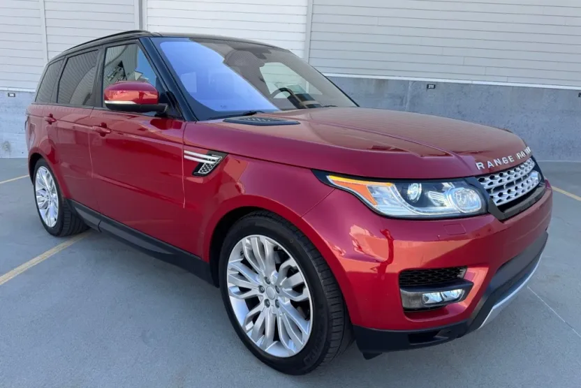 2016 Land Rover Range Rover Sport HSE photo 1