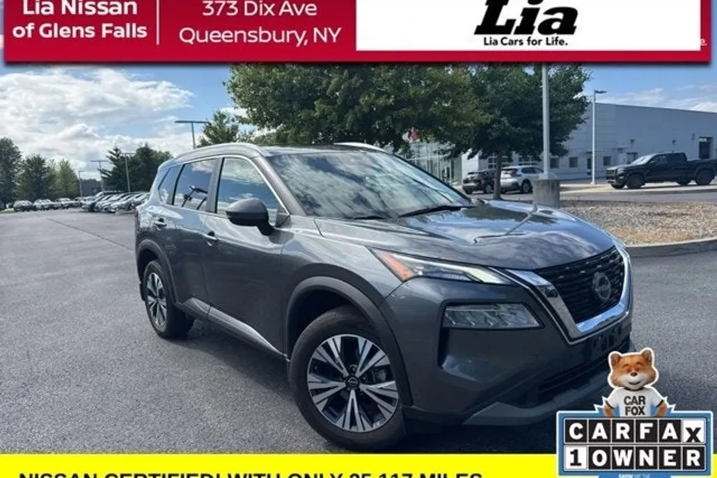 2022 Nissan Rogue SV photo 1