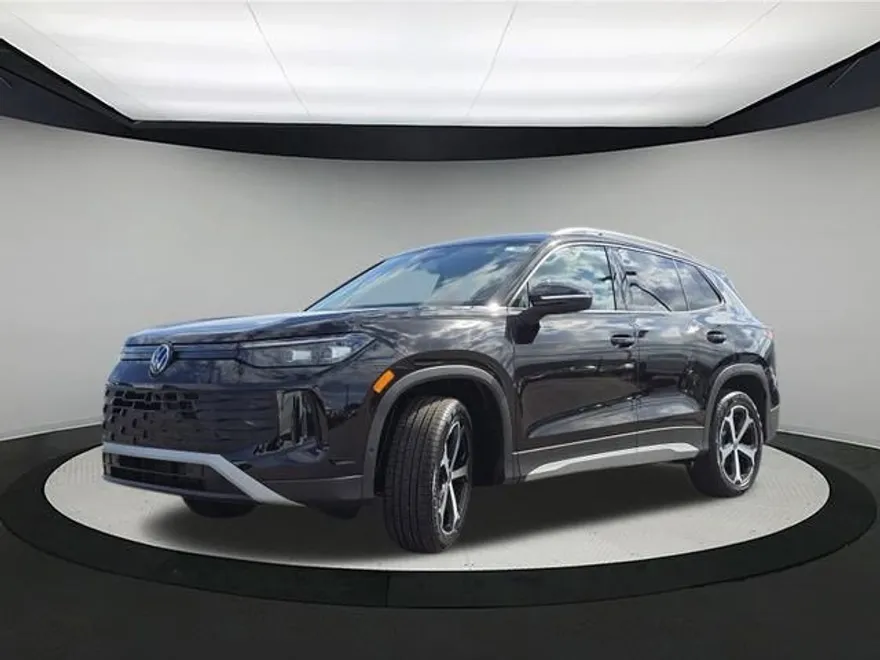 2025 Volkswagen Tiguan SE photo 1
