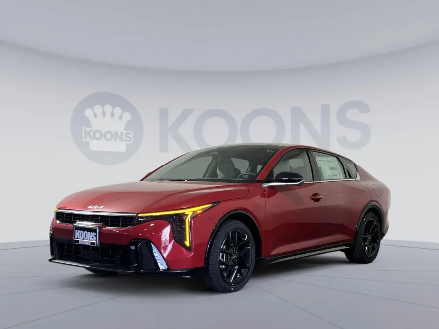 2025 Kia K4 GT-Line Turbo photo 1
