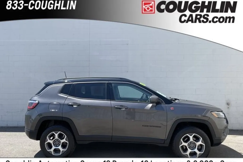 2022 Jeep Compass Trailhawk photo 1