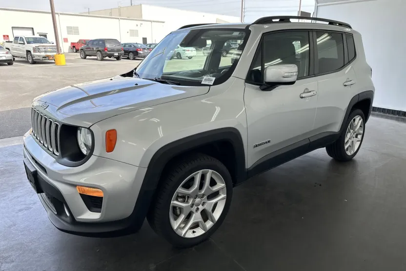 2021 Jeep Renegade Latitude photo 1