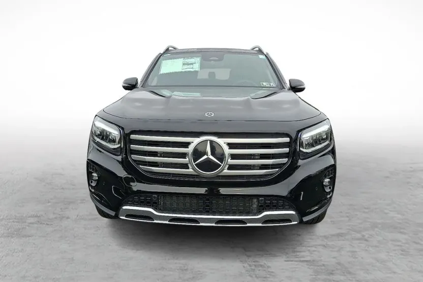 2026 Mercedes Benz GLB 250 4MATIC photo 1