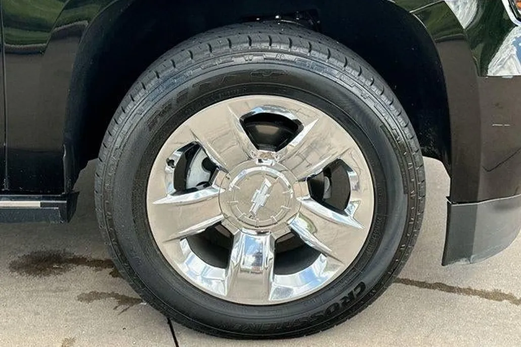 2018 Chevrolet Tahoe Premier photo 1