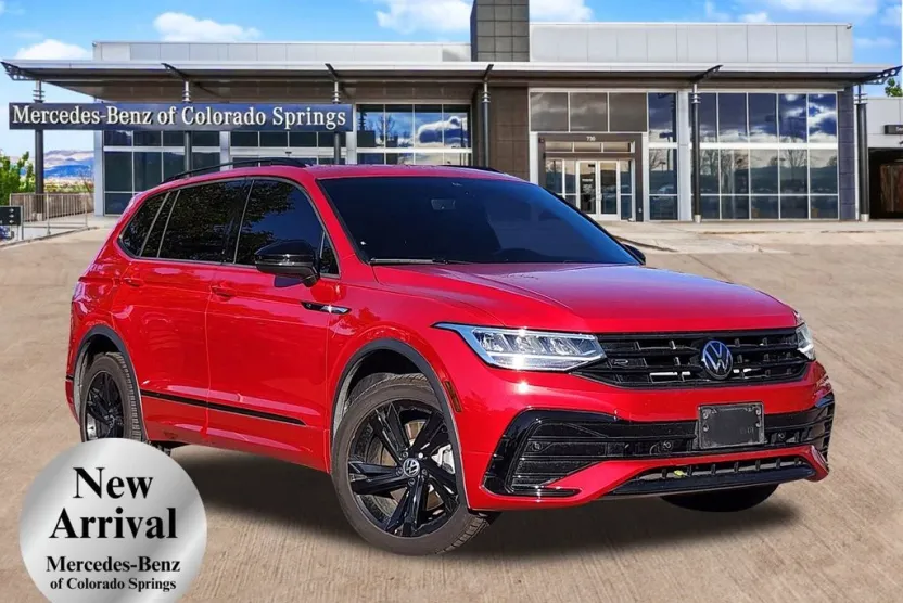 2024 Volkswagen Tiguan SE R-Line Black photo 1