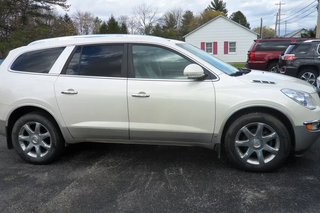 2008 Buick Enclave Base photo 1