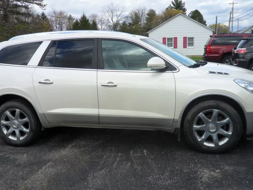 2008 Buick Enclave Base photo 1