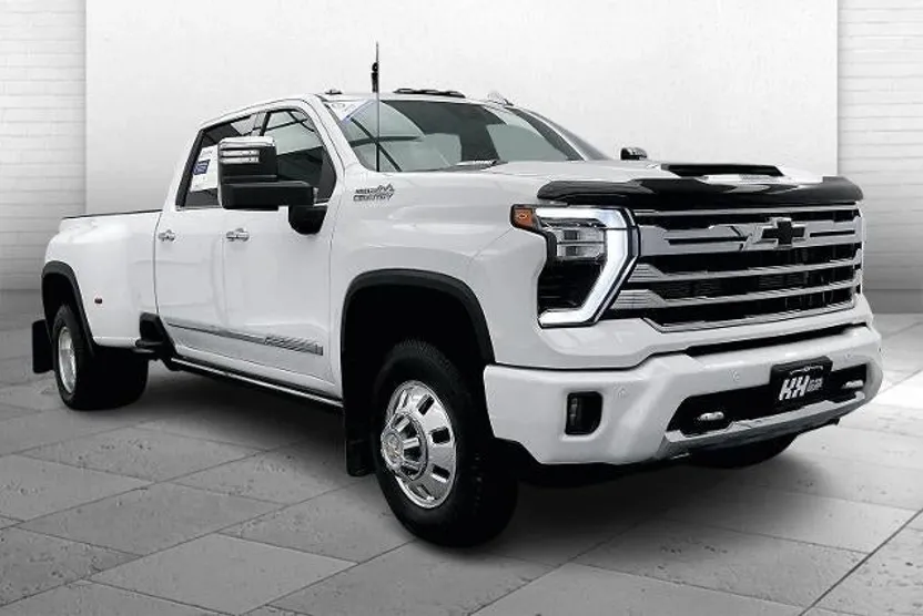 2024 Chevrolet Silverado 3500HD High Country photo 1