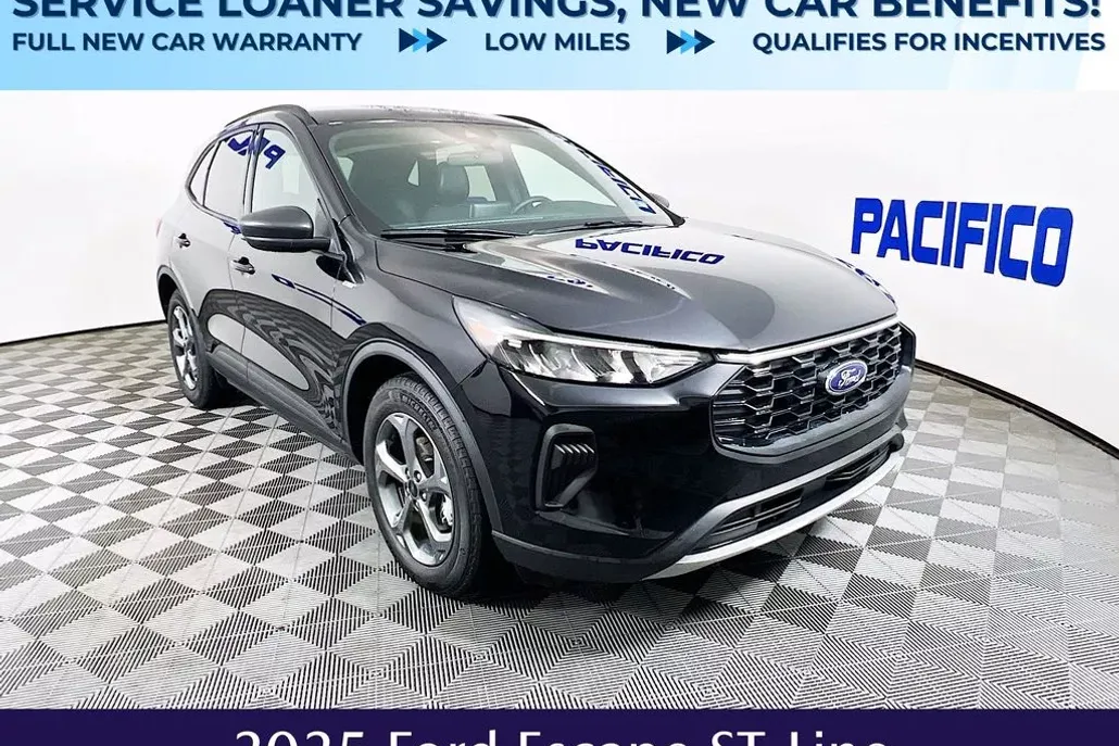 2025 Ford Escape ST-Line photo 1