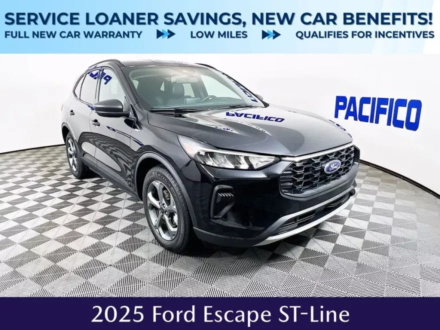 2025 Ford Escape ST-Line photo 1