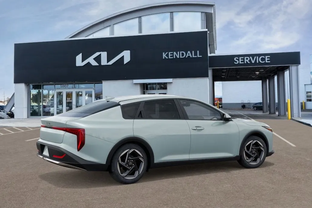 2025 Kia K4 EX photo 1