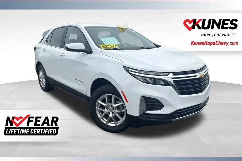 2024 Chevrolet Equinox LT photo 1
