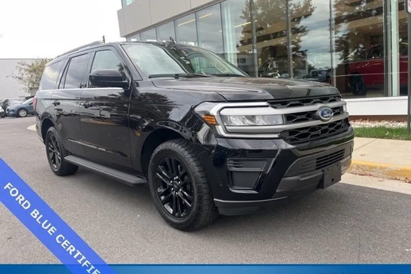 2024 Ford Expedition XLT photo 1