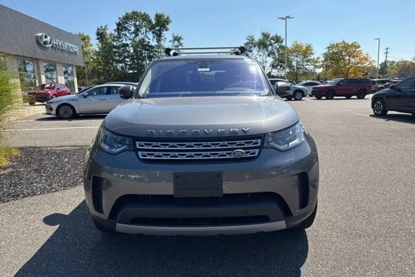 2019 Land Rover Discovery HSE photo 1
