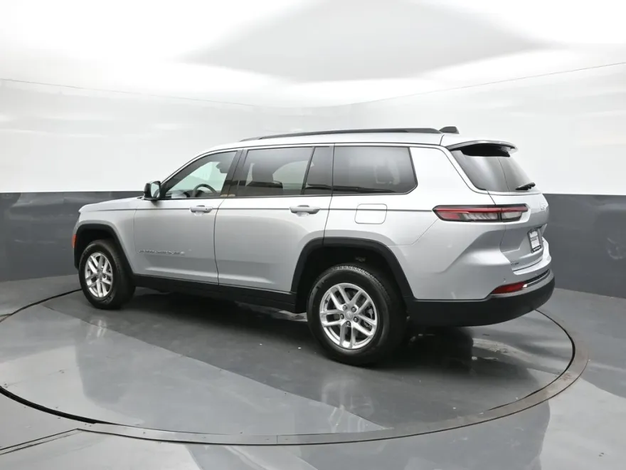 2025 Jeep Grand Cherokee Laredo X photo 1