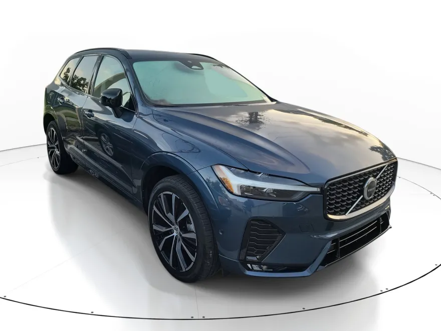 2025 Volvo XC60 B5 Plus photo 1