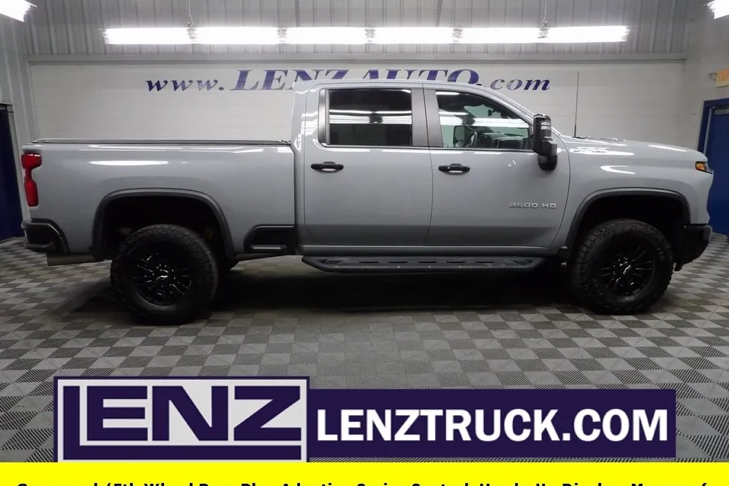 2024 Chevrolet Silverado 2500HD ZR2 photo 1