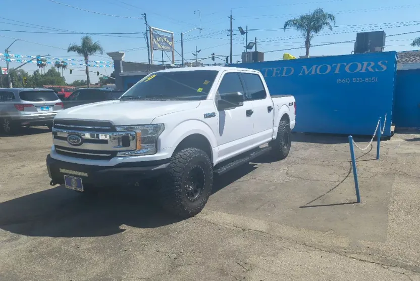 2019 Ford F-150 XLT photo 1