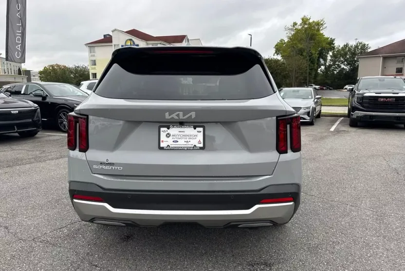 2026 Kia Sorento EX photo 1