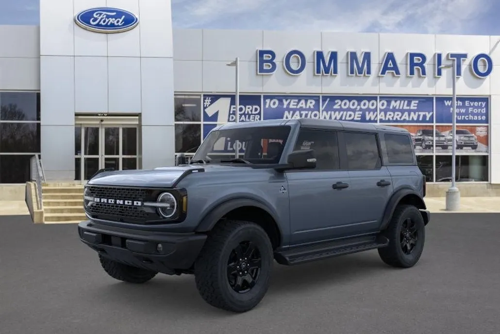 2025 Ford Bronco Outer Banks photo 1