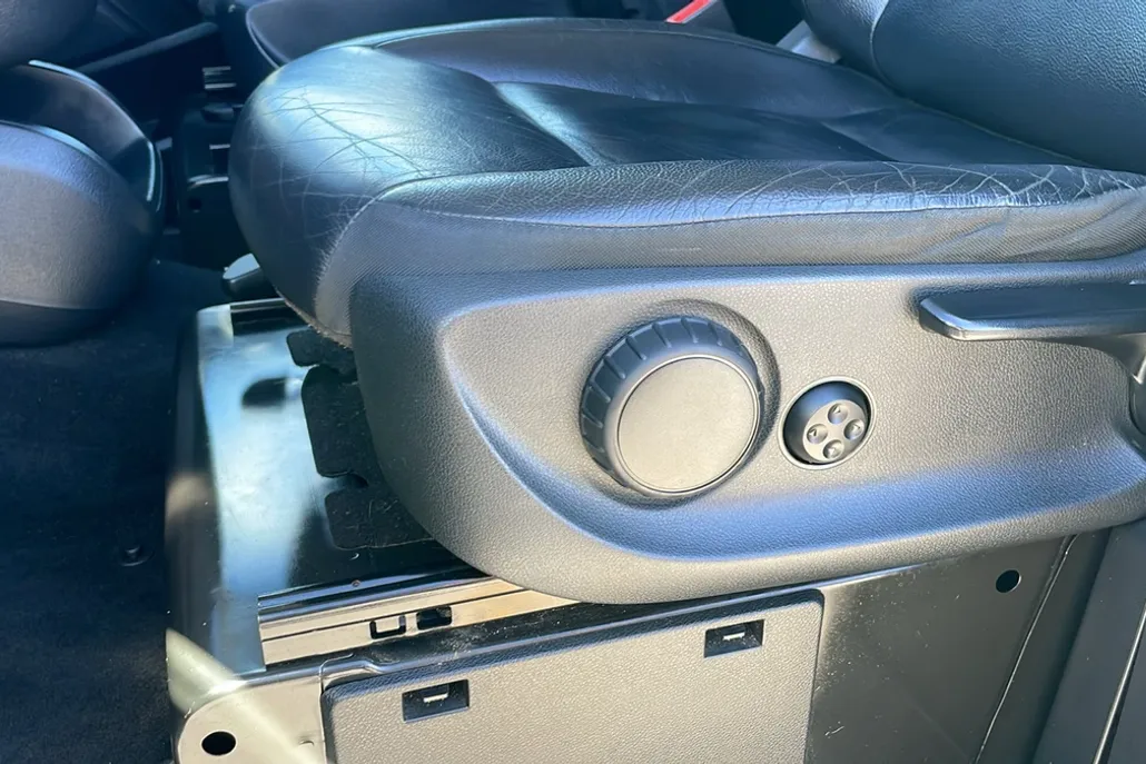2017 Mercedes Benz Metris Passenger Van photo 1