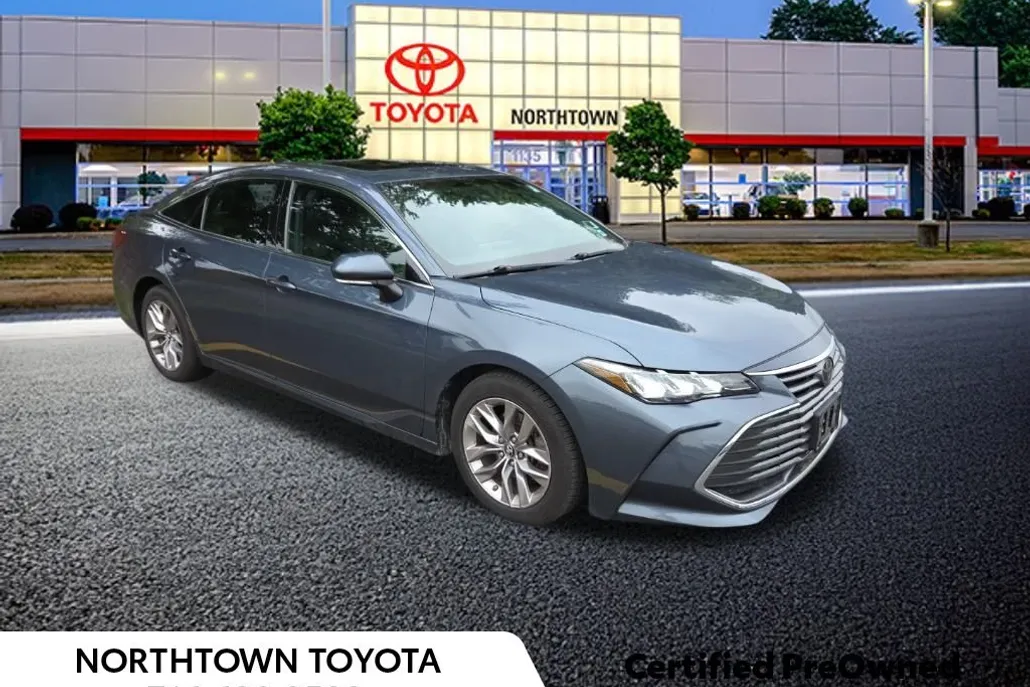 2019 Toyota Avalon XLE photo 1
