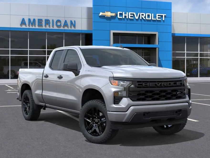 2025 Chevrolet Silverado 1500 Custom photo 1