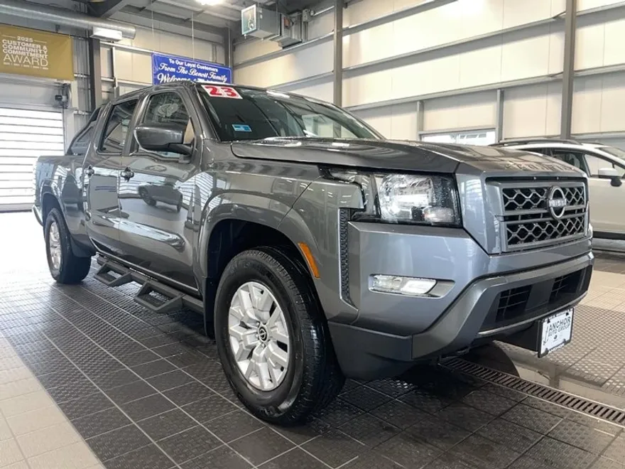 2023 Nissan Frontier SV photo 1