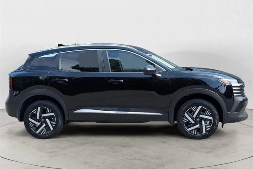 2026 Nissan Kicks SV photo 1