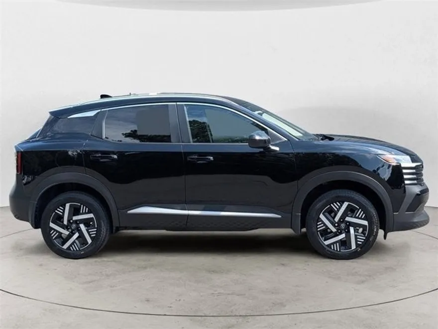 2026 Nissan Kicks SV photo 1