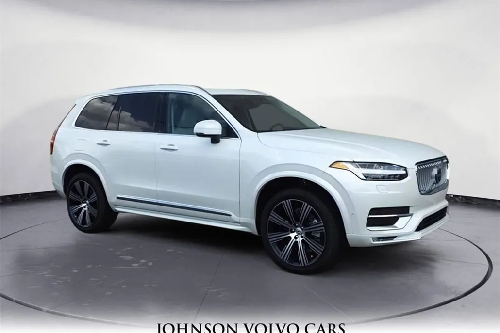 2025 Volvo XC90 Plus photo 1