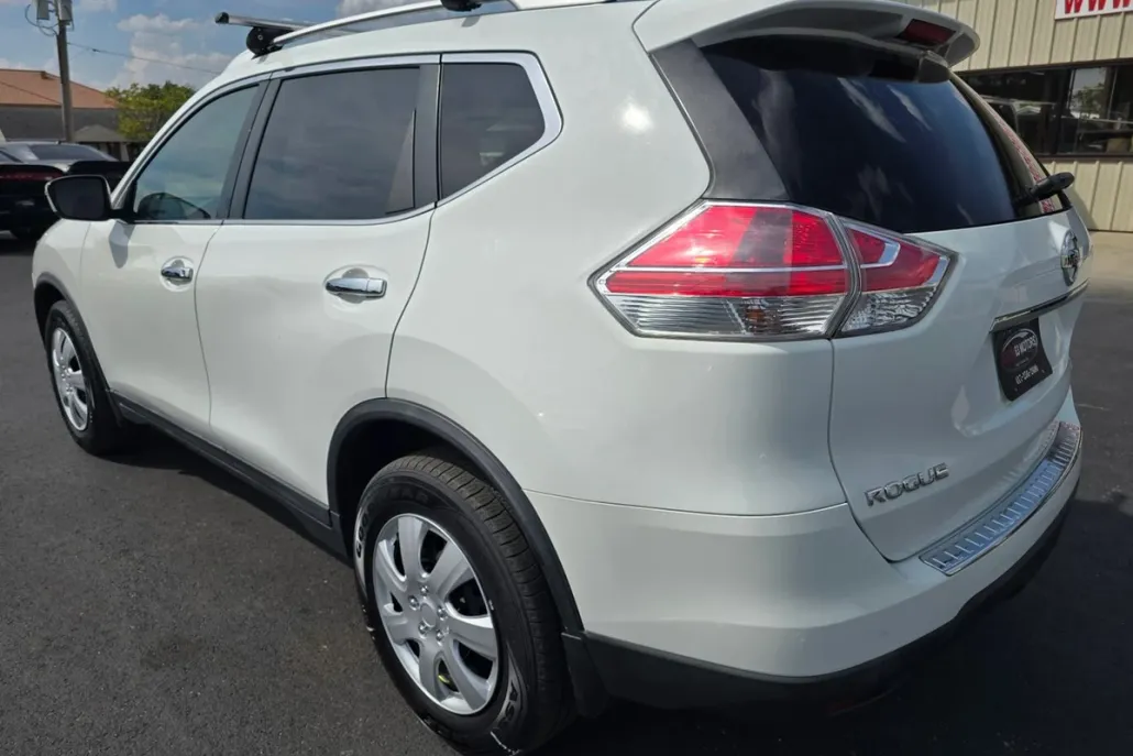 2016 Nissan Rogue photo 1