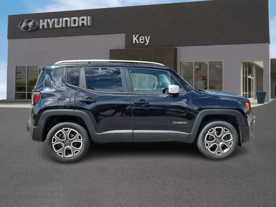 2016 Jeep Renegade Limited photo 1