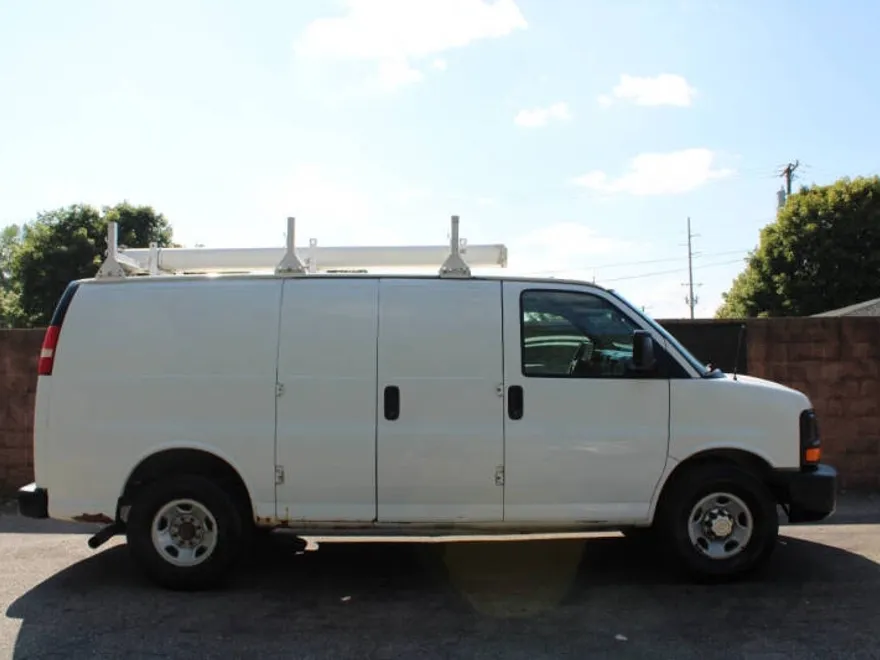 2013 Chevrolet Express 2500 Cargo Van photo 1