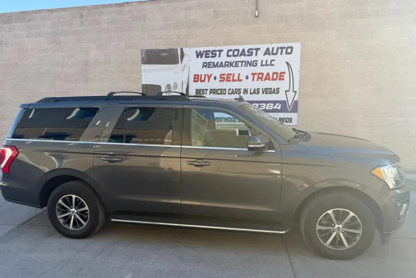 2019 Ford Expedition MAX XLT photo 1