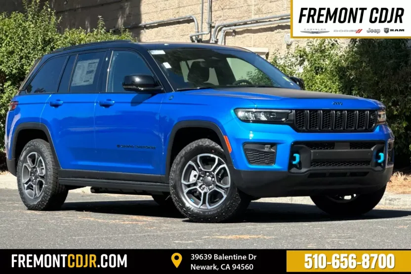 2023 Jeep Grand Cherokee Trailhawk 4xe photo 1